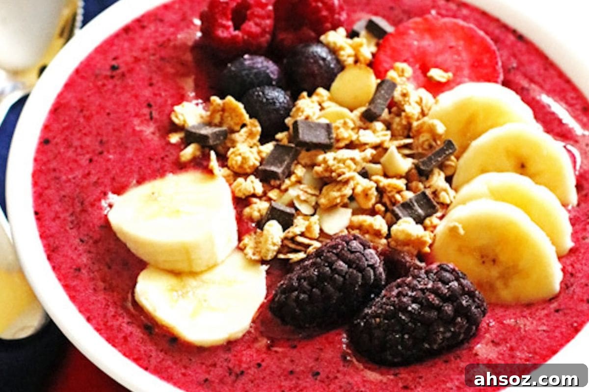 Berry banana smoothie bowl for breakfast or snack
