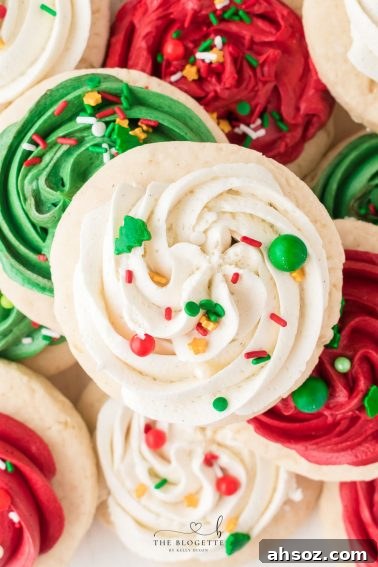 Homemade Lofthouse Christmas Cookies are soft cookies decorated for the holidays